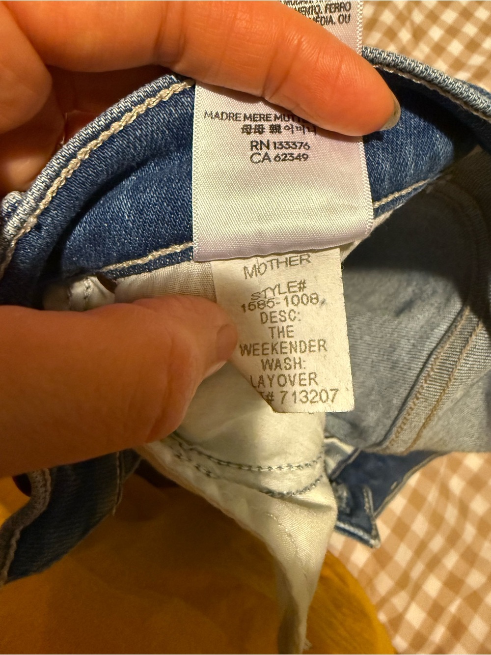 MOTHER the weekender mid rise flared jeans in layover size 26 - Picture 6 of 6